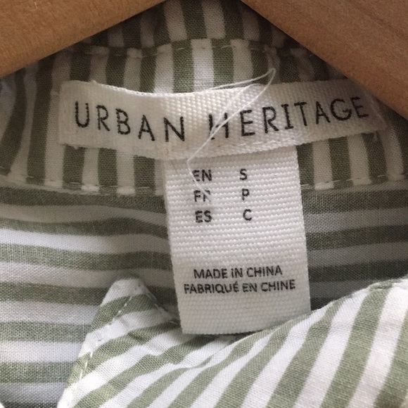 Beautiful blouse - Picture 2 of 2